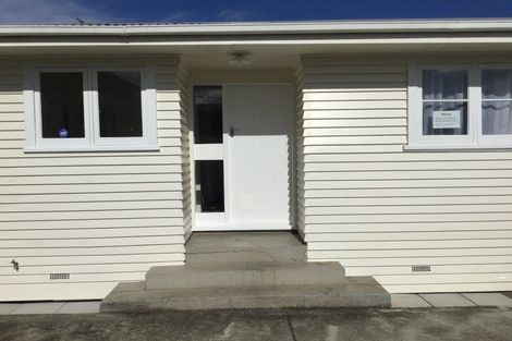 Photo of property in 208 Te Atatu Road, Te Atatu South, Auckland, 0610