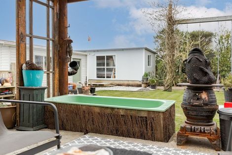 Photo of property in 5 Webb Street, Westport, 7825