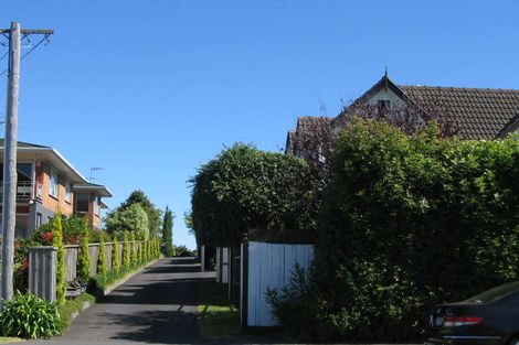 Photo of property in 1/66 Kitchener Road, Milford, Auckland, 0620