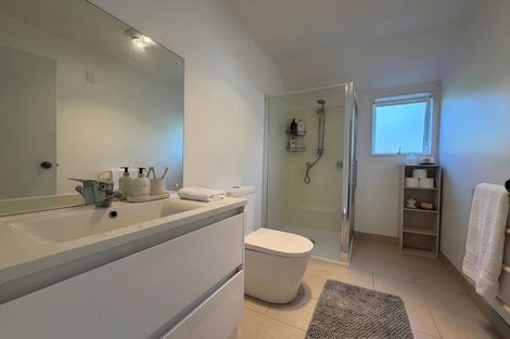 Photo of property in 11 Mira Place, Windsor Park, Auckland, 0632