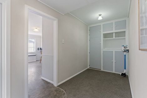 Photo of property in 12 Saint Annes Street, Levin, 5510