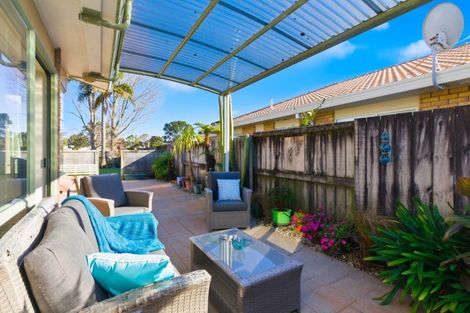Photo of property in 8 Webb Place, Papamoa Beach, Papamoa, 3118
