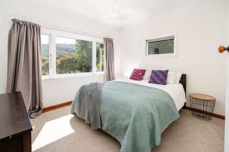 Photo of property in 104 Curtis Street, Northland, Wellington, 6012