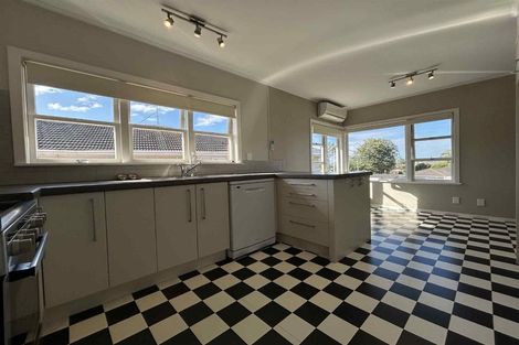 Photo of property in 26 Andrew Road, Howick, Auckland, 2010