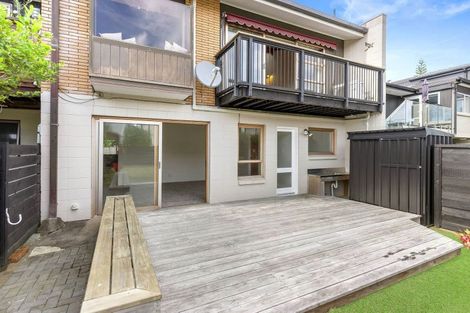 Photo of property in 3/31 The Parade, Bucklands Beach, Auckland, 2012