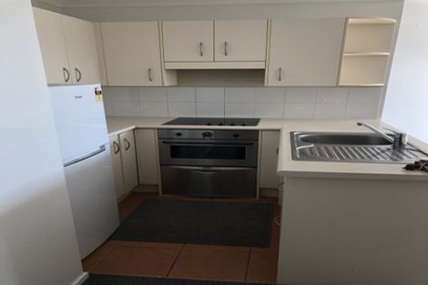 Photo of property in The Rennaissance, 5j/18 Ronwood Avenue, Manukau, Auckland, 2104