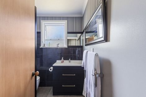 Photo of property in 17 Harris Street, Waitara, 4320