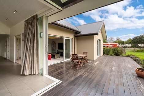 Photo of property in 100 Wingatui Road, Mosgiel, 9024