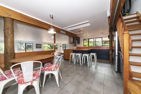 Photo of property in 53 Rayner Road, Piha, New Lynn, 0772