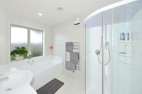 Photo of property in 2 Rearsby Drive, Halswell, Christchurch, 8025