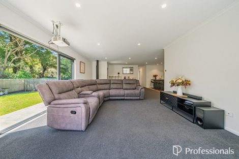 Photo of property in 10 Aratika Grove, Stokes Valley, Lower Hutt, 5019