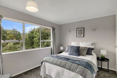 Photo of property in 34 Oak Avenue, Paremata, Porirua, 5024