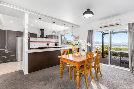 Photo of property in 19 City View Grove, Harbour View, Lower Hutt, 5010