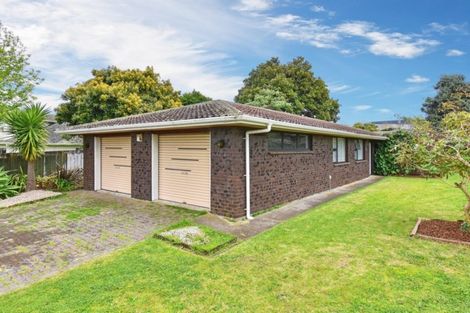 Photo of property in 2 James Walter Place, Mount Wellington, Auckland, 1060