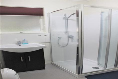 Photo of property in 17 Marybeth Place, Rosehill, Papakura, 2113