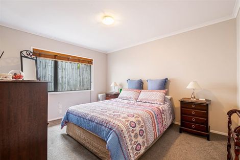 Photo of property in 3 Springtide Place, Red Beach, 0932