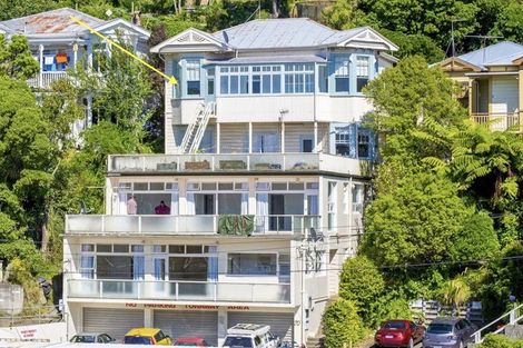 Photo of property in 70 Kelburn Parade, Kelburn, Wellington, 6012