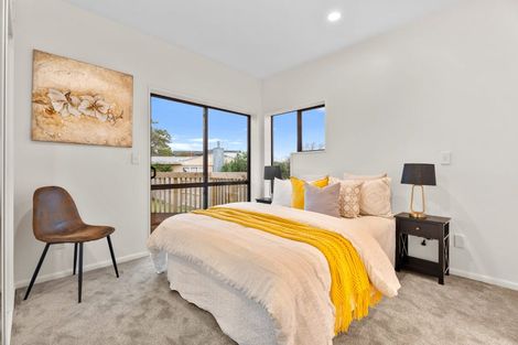 Photo of property in 1 Armagh Road, Blockhouse Bay, Auckland, 0600