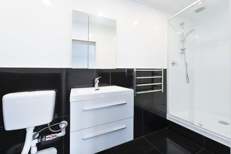 Photo of property in 3 Spargo Road, Massey, Auckland, 0614