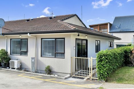Photo of property in 8e Heath Street, Mount Maunganui, 3116