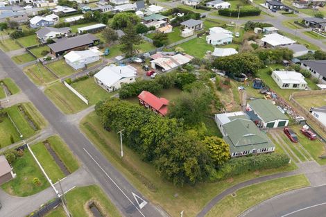 Photo of property in 21 Shortt Street, Foxton Beach, Foxton, 4815