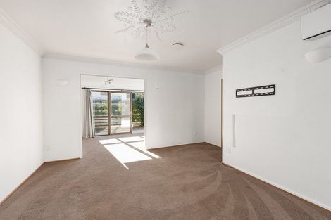 Photo of property in 415 Devonport Road, Tauranga South, Tauranga, 3112