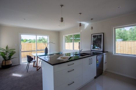 Photo of property in 62 Feist Street, Carterton, 5713