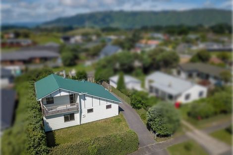 Photo of property in 13 Reeves Street, Waikanae Beach, Waikanae, 5036