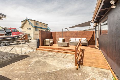 Photo of property in 14 Okiwa Terrace, Waiinu Beach, Whanganui, 4588