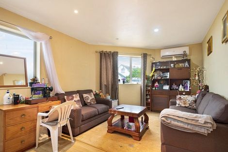 Photo of property in 92 Portage Road, New Lynn, Auckland, 0600