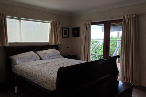 Photo of property in 8 Bury Grove, Strathmore Park, Wellington, 6022