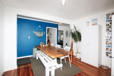 Photo of property in 65 Godley Road, Green Bay, Auckland, 0604