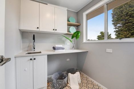 Photo of property in 14 Orton Street, Glenfield, Auckland, 0627