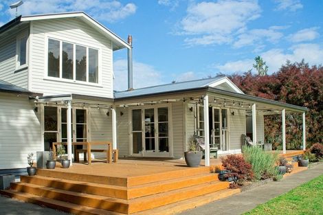 Photo of property in 13 Ormond Valley Road, Ormond, Gisborne, 4071