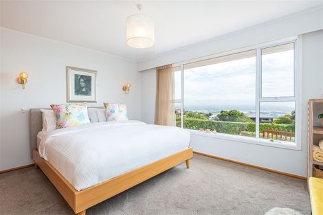 Photo of property in 6 Madeley Road, Mount Pleasant, Christchurch, 8081