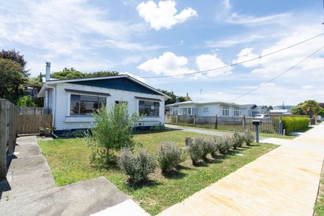 Photo of property in 32 York Street, Levin, 5510