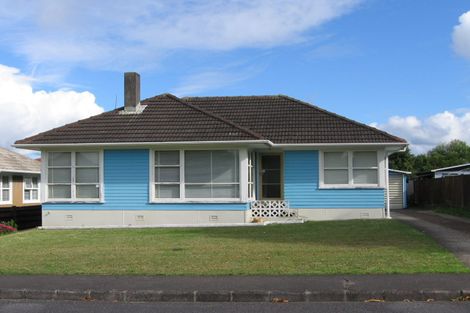 Photo of property in 6 Montmere Avenue, Te Atatu Peninsula, Auckland, 0610
