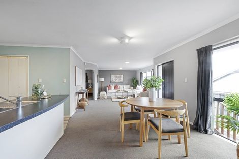 Photo of property in 4/253 Saint Aubyn Street, New Plymouth, 4310