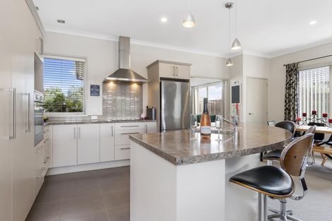 Photo of property in 561 Gloucester Road, Papamoa Beach, Papamoa, 3118