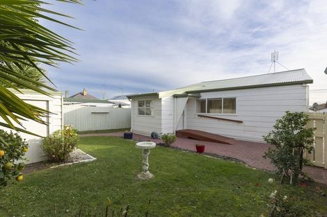 Photo of property in 90 Hakanoa Street, Huntly, 3700