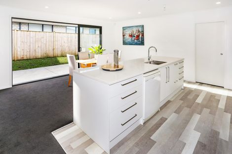 Photo of property in 15 Glenkirk Crescent, Pokeno, 2402