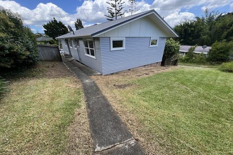 Photo of property in 19 Lyford Crescent, Sunnynook, Auckland, 0620