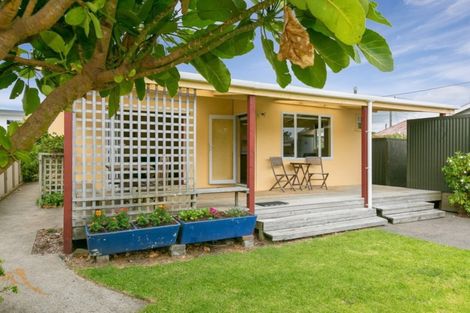 Photo of property in 74 Hine Street, New Plymouth, 4310