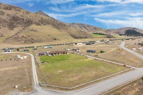 Photo of property in 10 Hardacre Place, Omarama, 9412