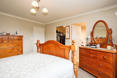 Photo of property in 18 Mauchline Street, Wallacetown, 9816