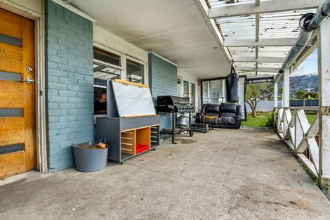 Photo of property in 4 Roosevelt Road, Western Heights, Rotorua, 3015