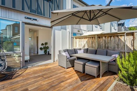 Photo of property in 15 Pakoro Close, Hobsonville, Auckland, 0618