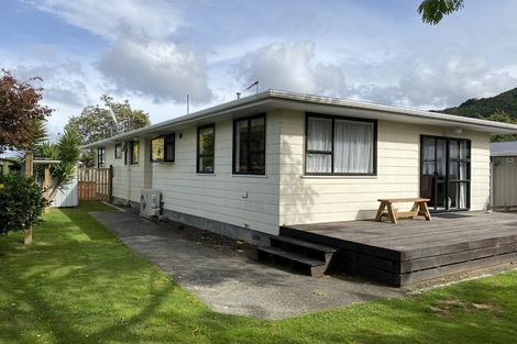 Photo of property in 8 Denver Grove, Totara Park, Upper Hutt, 5018