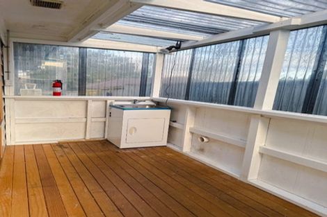 Photo of property in 2/13 Phoenix Place, Papatoetoe, Auckland, 2025