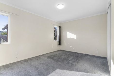 Photo of property in 3 Hibernian Drive, Ranui, Auckland, 0612